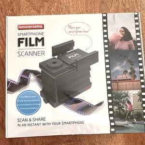 Lomography smartphone film scanner
